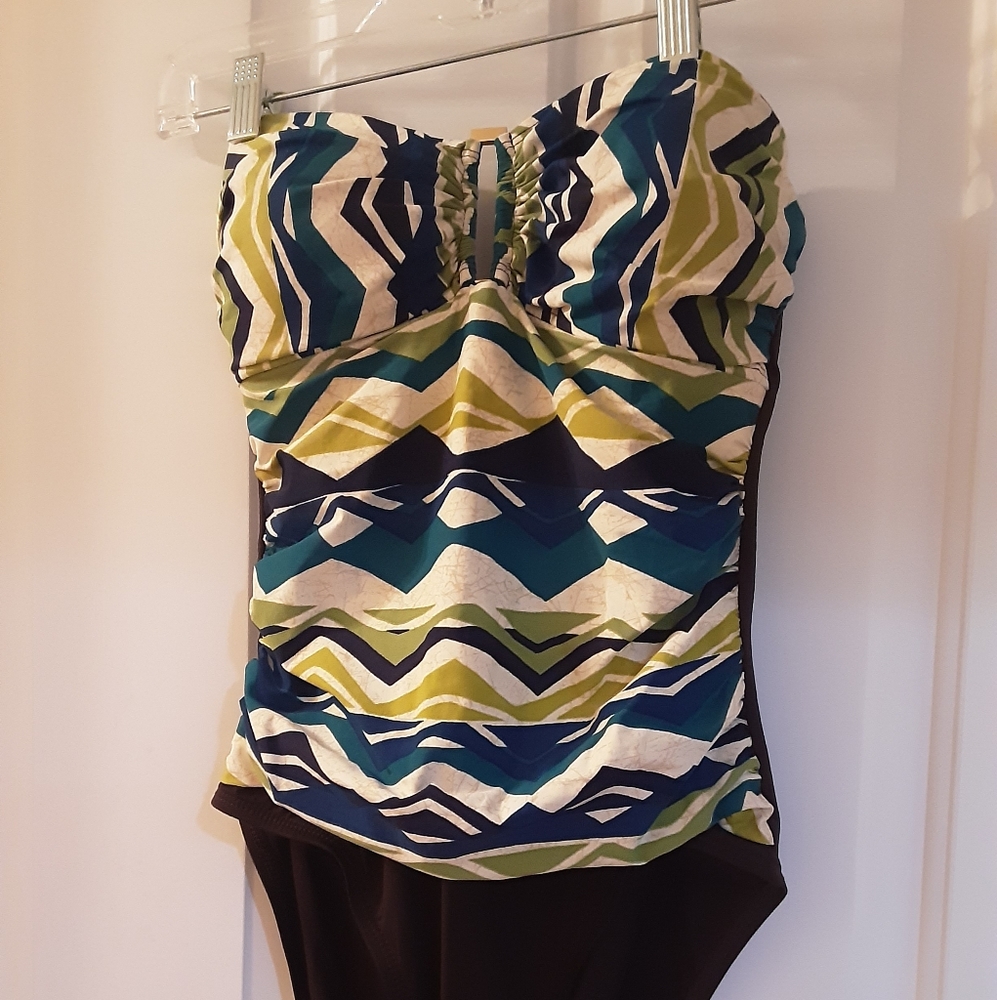La Blanca strapless island goddess 1 piece 10
